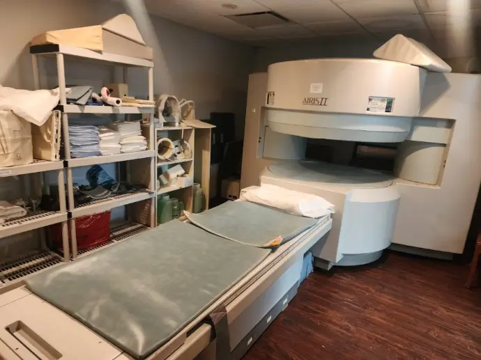 HITACHI AIRIS 2 Open MRI