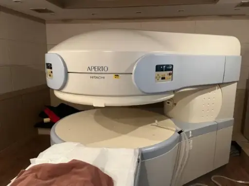 Hitachi Aperto Open MRI  0.4T